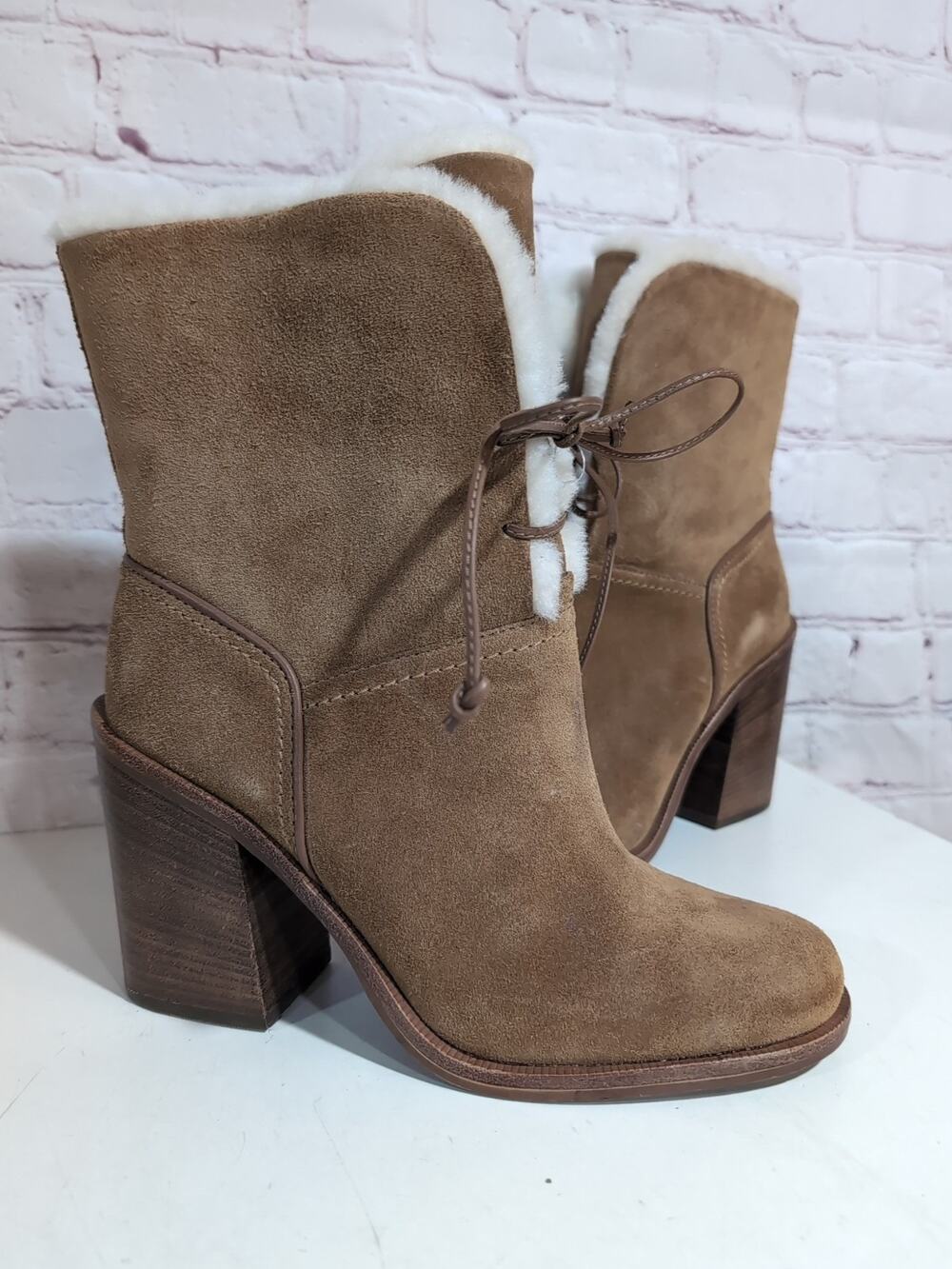 UGG Jerene Bootie 8 Brown Suede Lace Up Block Heel Sheepskin Shearling Lined